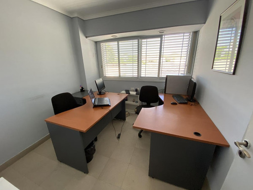 Venta Oficina Saavedra - Casa Ideal Para Oficina Audiovisual, Arias 2600