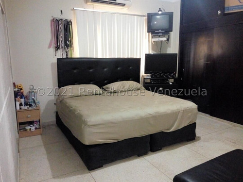 Imagen 8 de 14 de Casa En Venta Barrio Sucre Maracay 22-8046 Df