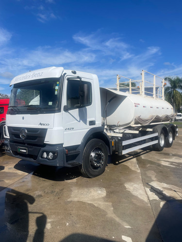 Atego 2426 Ano 2020 Com Baixo Km