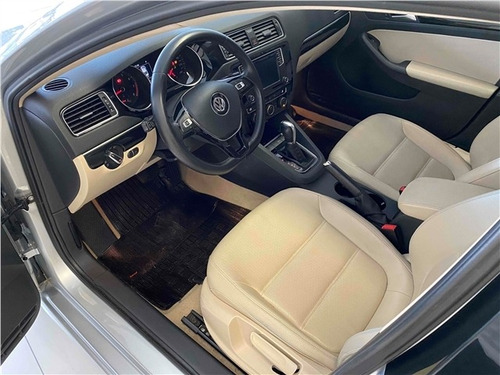 Volkswagen Jetta 2.0 Tsi Highline 211cv Gasolina 4p Tiptroni