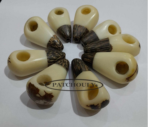 Imagen 4 de 4 de Pipa De Semilla Tawa Y Madera Hecha A Mano Chupete 4,5 Cm.