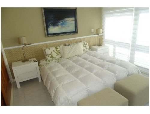 Apartamento En Venta De 3 Dormitorios En Peninsula