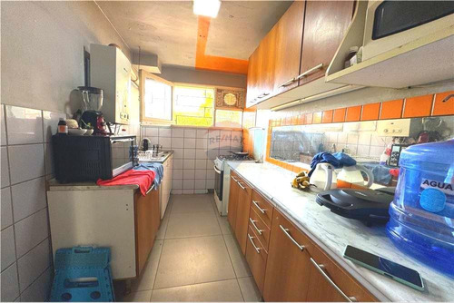 Primer Piso, 3 Dorm + Estac, Buena Ubicación