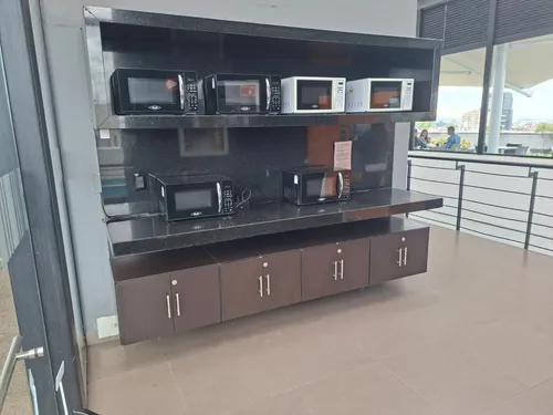 Oficina En Arriendo En Chiconavarra. Cod A1614526