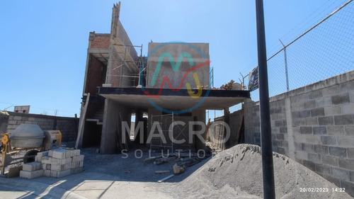 Casa En Preventa En Fracc. Tehuicil Apta A Créditos De 2 Niveles Con Jardín Y Alberca