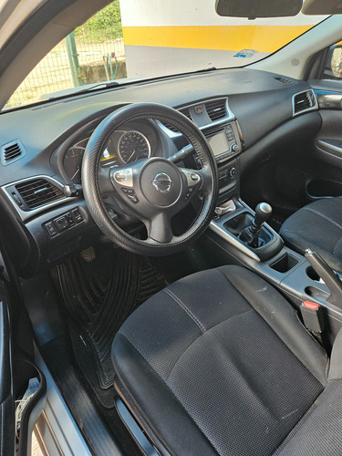 Nissan Sentra 1.8 Advance Mt