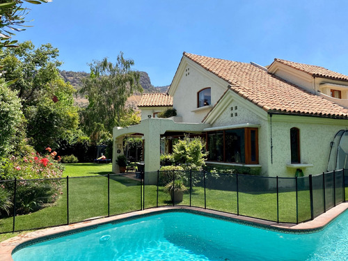 Santuario Del Valle // Impecable