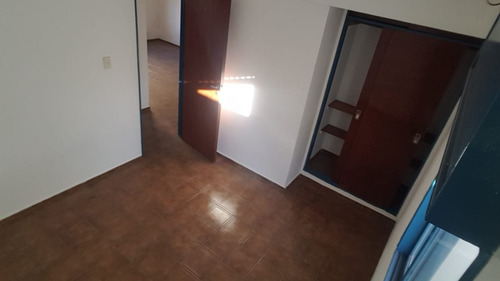 Imagen 3 de 7 de Departamento De 2 Dormitorios - Alberdi - Cordoba