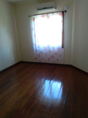 Casa De Condomínio À Venda Na Rua Professor Carvalho Freitas, Teresópolis, Porto Alegre - Rs - Liv-12654