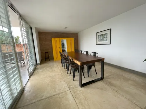 Casa Moderna Sector La Tiama
