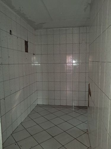 Apt 2 Quartos. Terreo. Prédio Seguro. Pronto Pra Financiar