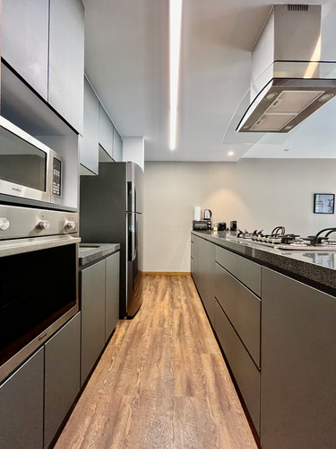Renta Departamento En Polanco, Esquina Masaryk