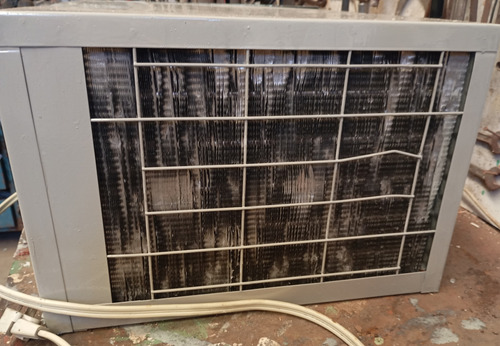 Aire Acondicionado Springer Silentia Ventana 220v Gris (Usado)