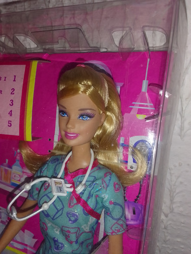 Barbie I Can Be Nurse Quiero Ser/puedo Ser Enfermera (Usado)
