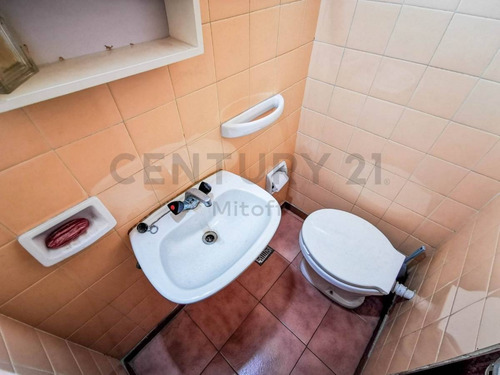 Imagen 10 de 22 de Departamento En Venta De 2 Dormitorios Con Cochera En La Plata, Centro