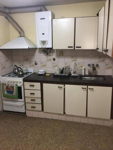 Imagen 2 de 10 de Departamento Interno De Pasillo Con Dos Patios En Venta