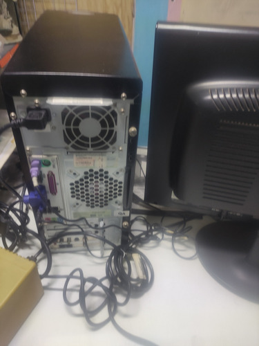 Computadora Gateway De Escritorio, Procesador Intel Core Duo (Usado)