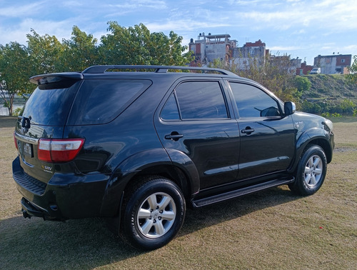 Toyota Hilux SW4 3.0 I Srv At C/cuero 4x4 (2009)