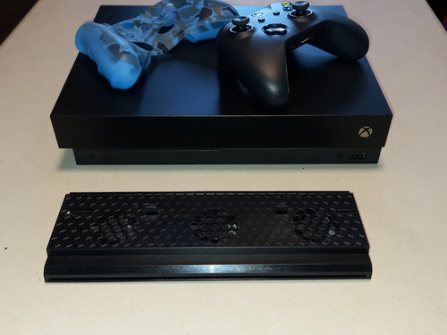 Microsoft Xbox One X 1tb Standard Color Negro (Usado)