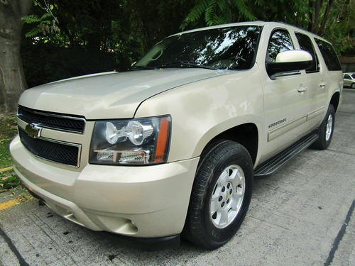 Chevrolet Suburban 4x4 5.3 Aut. Cuero 2011