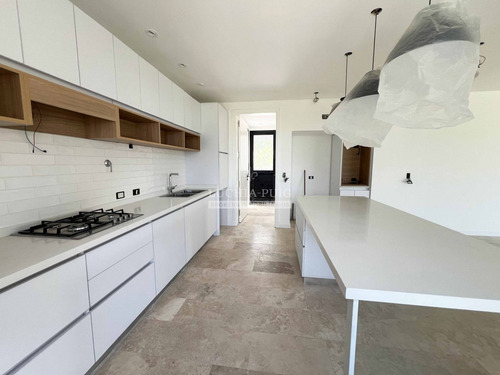 Excelente Casa En Venta A Estrenar 4 Dormitorios-ayres Plaza