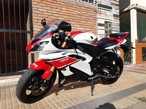 Yamaha R6