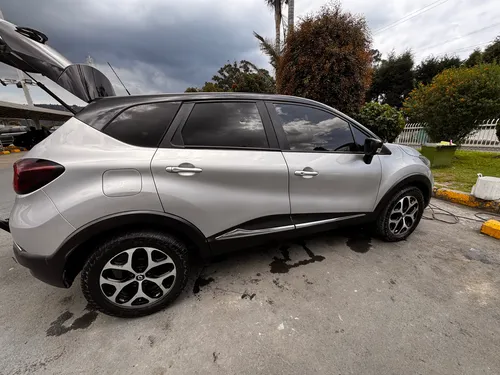 Renault Captur 2.0 Intens Automática