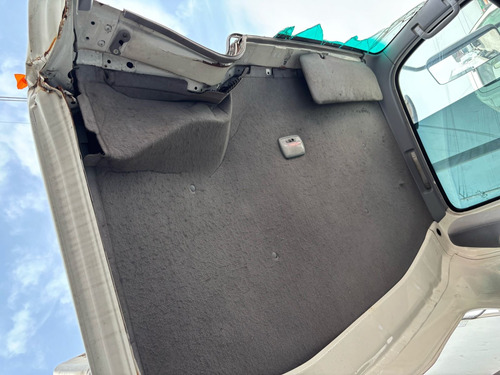 Isuzu Elf 600 2020 Para Reparar Golpe