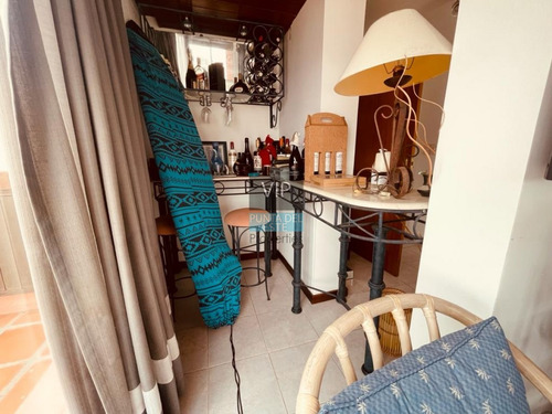 Vendo Penthouse En Playa Mansa- Ref: 541