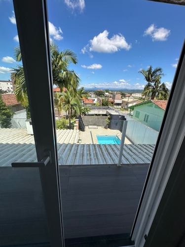 Casa Alto Padrão Com 3 Dormitórios E 1 Suíte Próximo Ao Centro De Criciúma