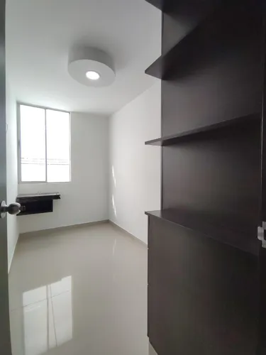 Apartamento En Arriendo En Prados Del Este. Cod A24416