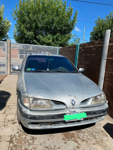 Renault Megane 2.0