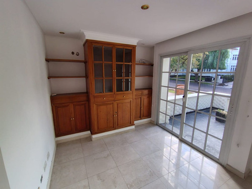 Se Vende Casa En Barrio Dalvian, Mendoza