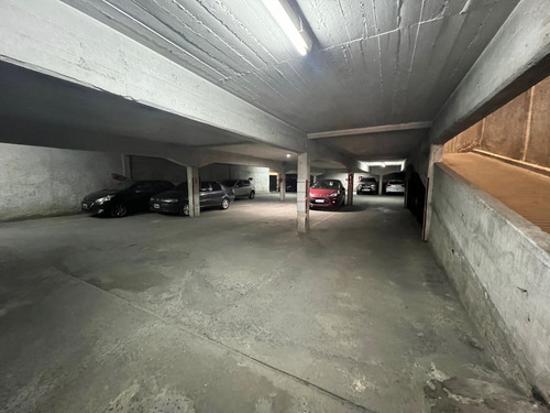 Imagen 3 de 7 de Cochera En Venta. Zona Céntrica. Tandil