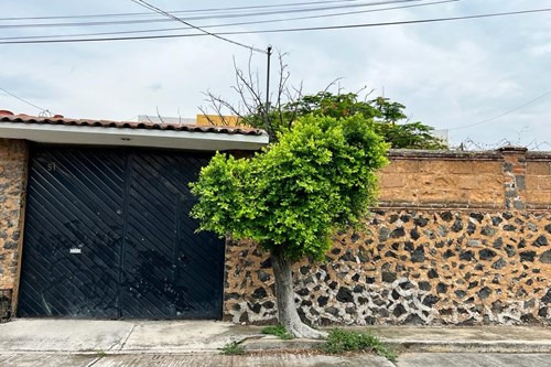 Casa En Venta Para Remodelar Con 4 Recámaras A 5 Min De Forum Cuernavaca