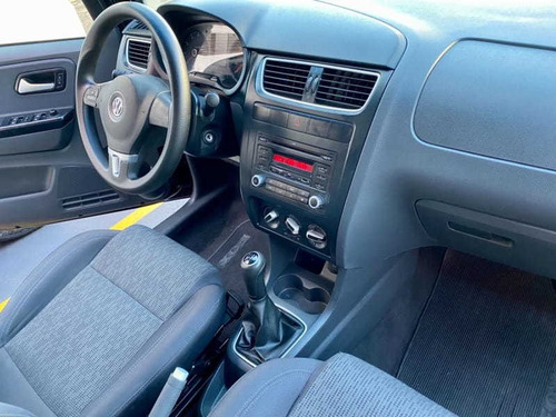 Imagem 10 de 13 de Volkswagen Fox 1.0 Gii 2013
