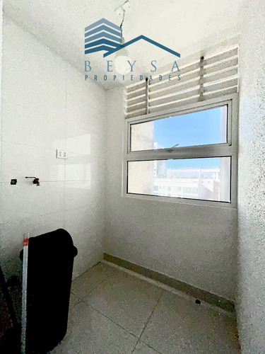 Departamento En Arriendo 3 Dormitorios Sector Poniente