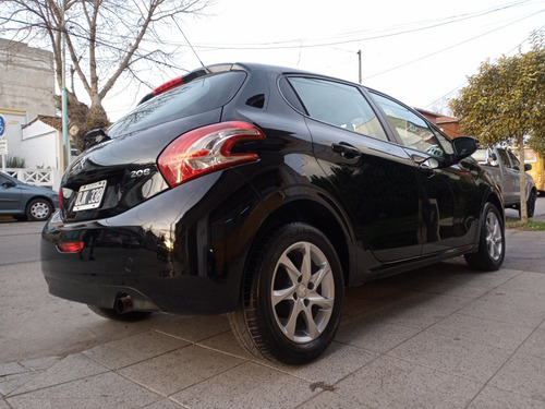 Imagen 5 de 12 de Peugeot 208 1.5 Allure 2015