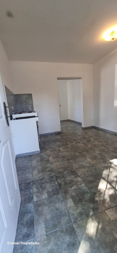 Departamento Alquiler En Paso Del Rey, De 1 Y 1/2 Amb.m