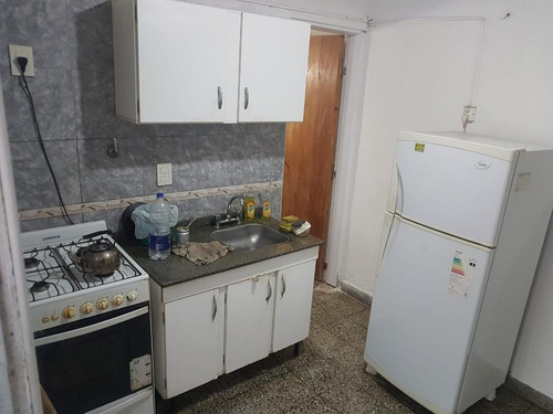Imagen 9 de 11 de Departamento 1 Dormitorio Y Patio, Buena Ubicación - Santo Tomé