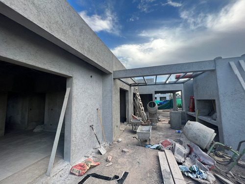 Imagen 22 de 30 de Casa En Obra Avanzada En Barrio Privado Pinar Del Sol V.