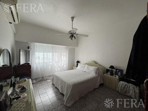 Venta De Casa 3 Ambientes Con Galpon Y Patio En Wilde