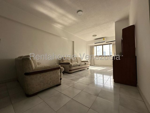 Ji 25-23195. En Venta Apartamento Con Área De 72m2, Ubicado En Los Caobos. Caracas.