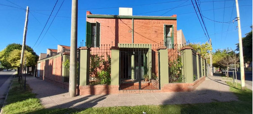 Alquilo Casa 4 Dormitorios 2 Baños En Lomas Del Suquia $76.000.-