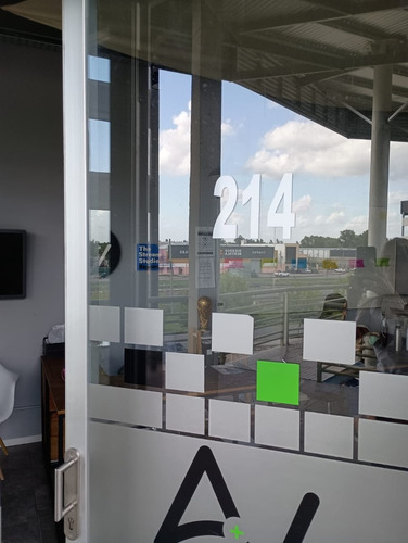 Muy Lindo Local En Venta En Complejo Verdi 57