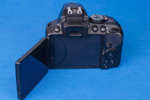 Câmera Nikon D5300 (só O Corpo).