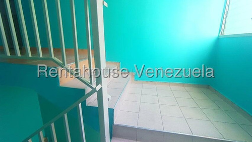 Bray Montoya Vende Amplio Apartamento En Zonas Oeste De La Ciudad De Barquisimeto En Piso Bajo Posee 3 Habitaciones 2 Baños Vigilancia Las 24 Horas Gas Directo 2#5#1#3#5#3#5 Bray Montoya