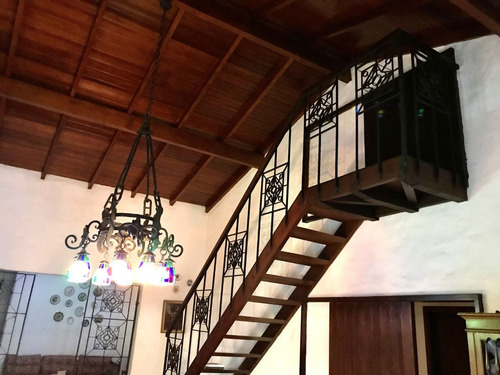 Chalet Estilo Español 5 Amb. En Piñeyro-avellaneda