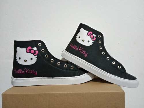 Zapatillas Hello Kitty Estampada
