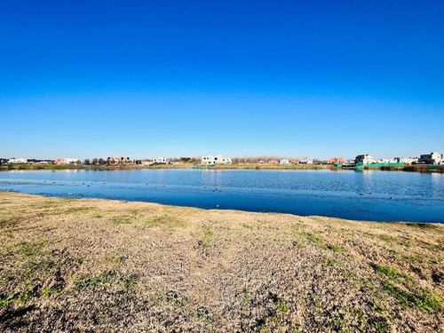 Imagen 6 de 13 de Vendo Lote Al Agua, 632 M2 Barrio Santa Ana!!